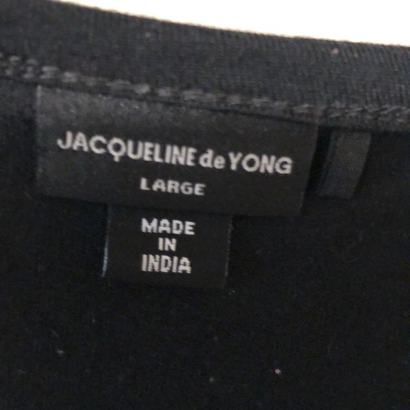 5/$25🖤 Lace detail top - Picture 3 of 3